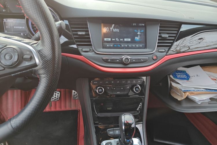 别克 威朗 2016款 两厢GS 20T 双离合燃情运动型中控内饰16