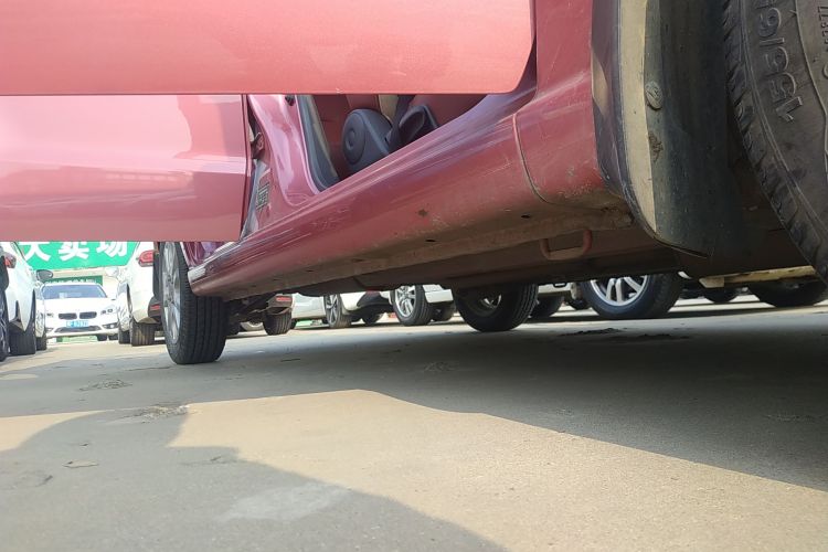 铃木 奥拓 2013款 1.0L 自动豪华型局部细节9001