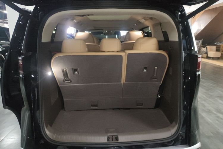 腾势D9 2022款 DM-i 970 四驱旗舰型机舱底盘23