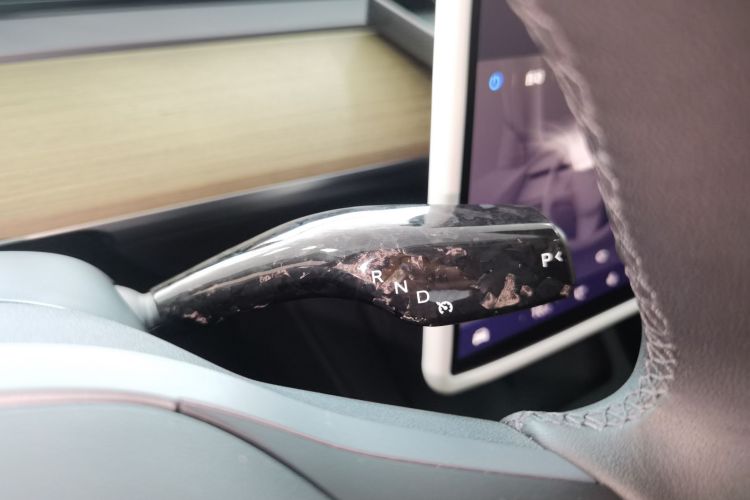 特斯拉 Model Y 2022款 改款 后轮驱动版中控内饰18