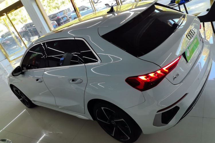 奥迪A3 2024款 Sportback 35 TFSI 时尚运动型车身外观6003