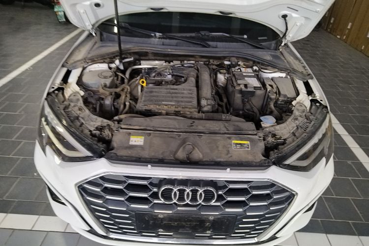 奥迪A3 2021款 Sportback 35 TFSI 豪华运动型机舱底盘24