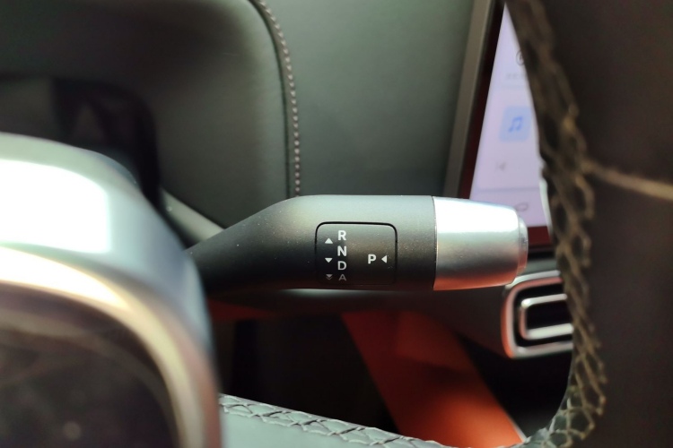 理想汽车 理想L8 2023款 Pro中控内饰18