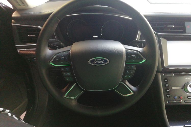 福特 金牛座 2015款 EcoBoost 245 至尊型局部细节13