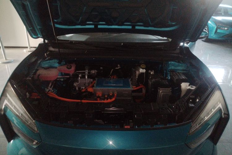 江铃集团新能源 羿 2023款 标准续航行业版机舱底盘24