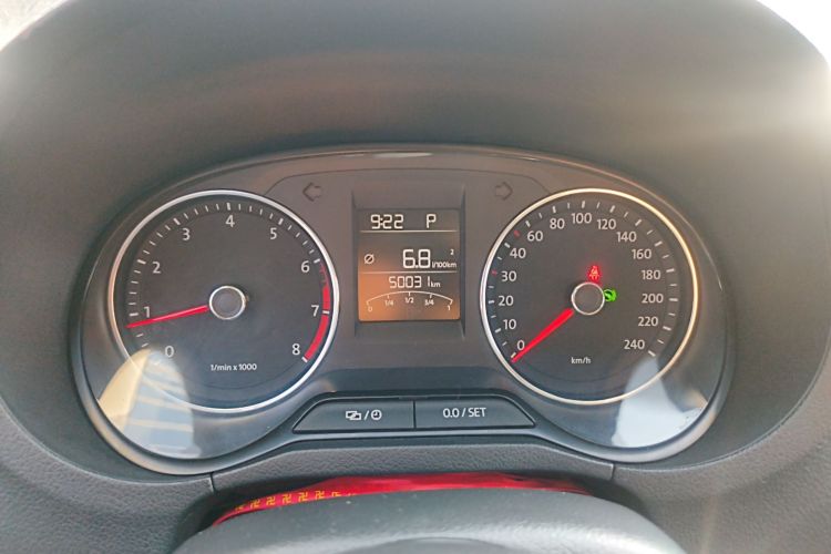 大众 2014款 1.6L Cross Polo 自动中控内饰14