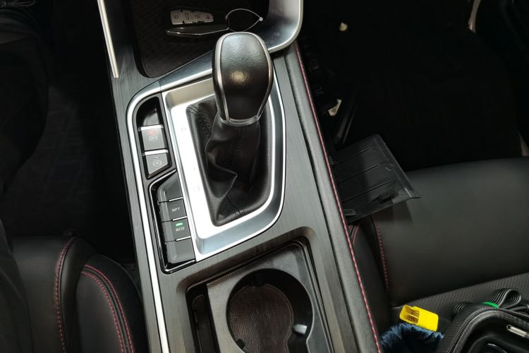 吉利汽车 缤瑞 2019款 200T DCT缤驰版中控内饰18