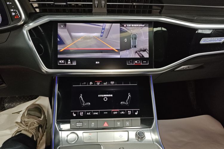 奥迪A6L新能源 2020款 55 TFSI e quattro中控内饰16