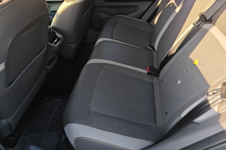 宝骏RC-5 2020款 1.5L 手动智耀豪华型中控内饰21