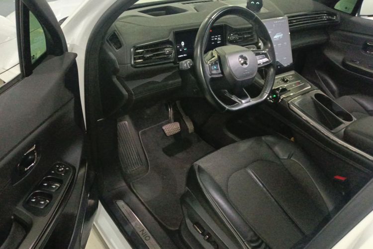 蔚来EC6 2020款 605KM 运动版中控内饰20