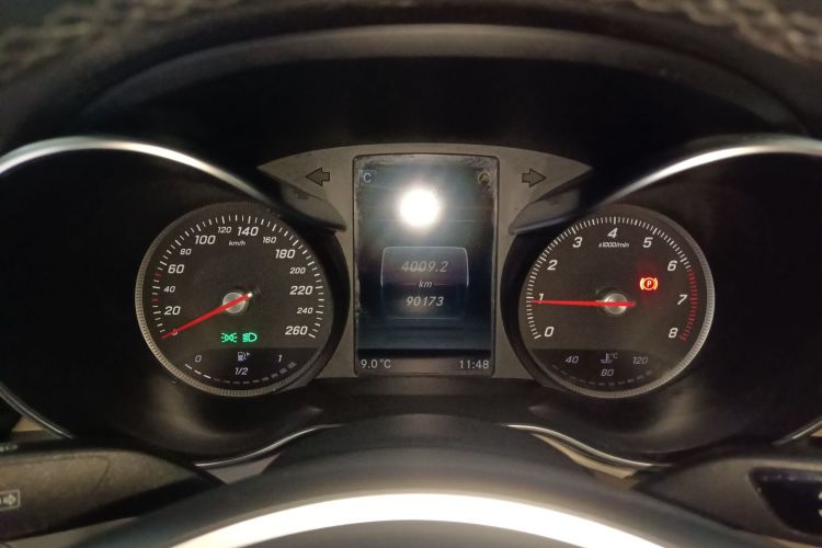 奔驰C级 2017款 C 200 L 运动版局部细节14