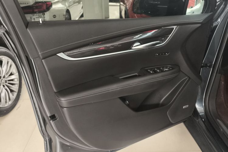 凯迪拉克XT5 2022款 2.0T 四驱豪华型（蜂鸟版）中控内饰47