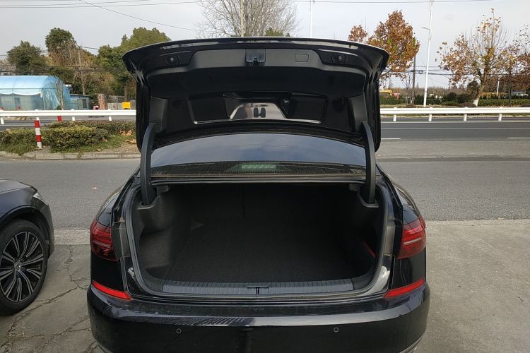 大众 帕萨特 2021款 330TSI 豪华版机舱底盘23