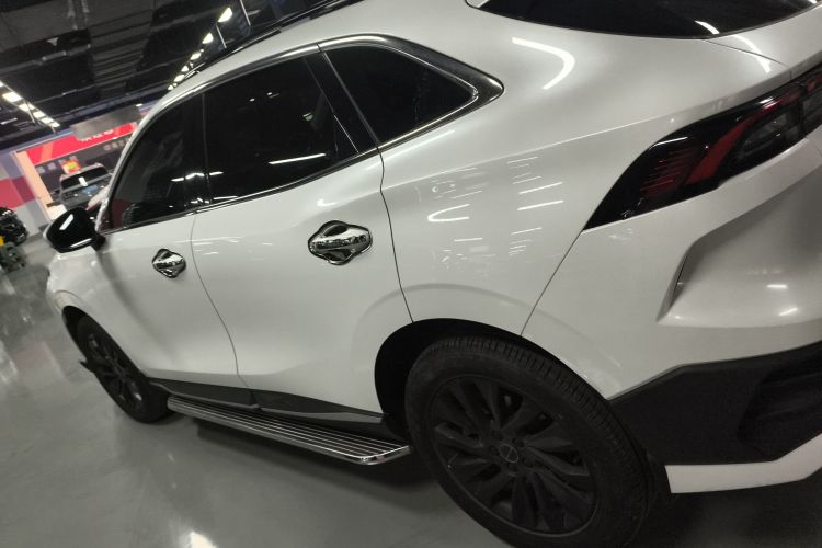 东风风行 风行T5 EVO 2024款 狂飚版 1.5TD DCT马赫钻石款车身外观4