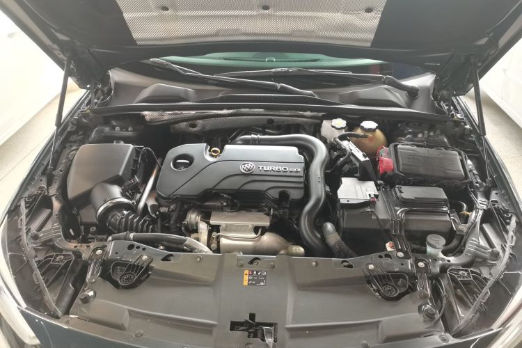 别克 君威 2020款 552T 精英型机舱底盘24