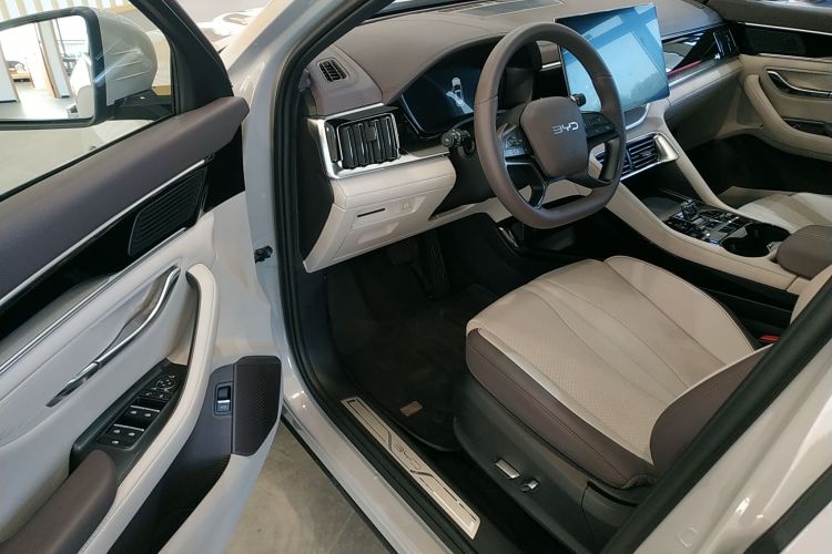 比亚迪 宋PLUS新能源 2025款 EV 智驾版 605km 旗舰型中控内饰20