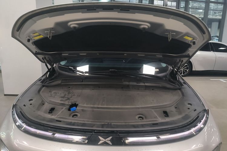 小鹏G6 2023款 580 长续航 Pro机舱底盘24