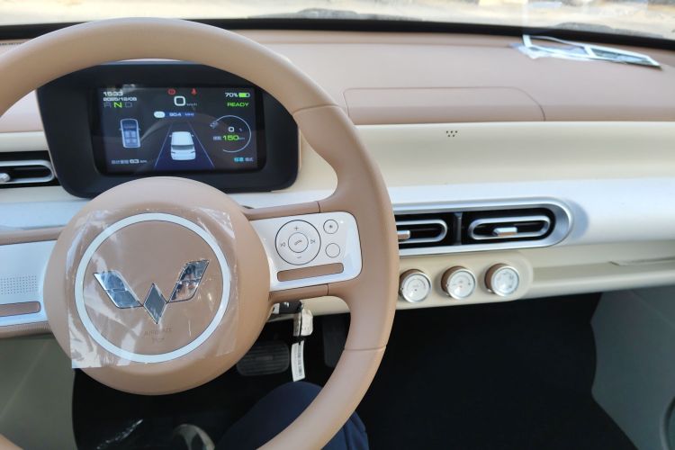 五菱汽车 宏光MINIEV 2024款 第三代 215km 青春版中控内饰16