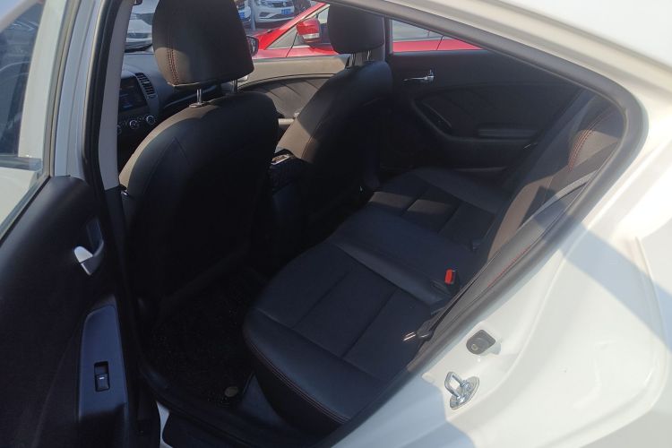 起亚K3 2017款  1.6L 自动15周年特别版GLS中控内饰21