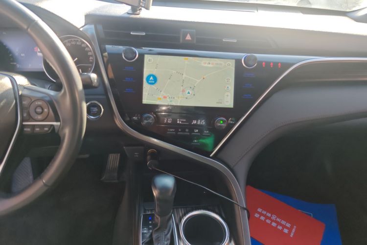 丰田 凯美瑞 2019款 改款 2.0G 豪华版中控内饰16