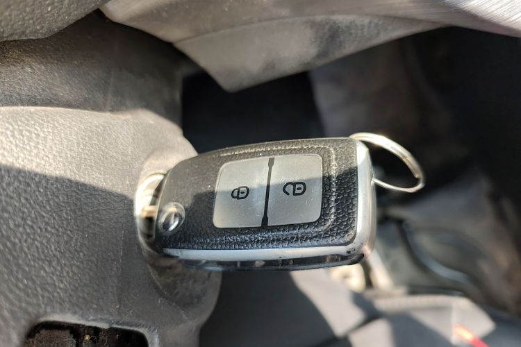 长安凯程 长安睿行M60 2023款 1.5L GDI舒适型客车6/7座中控内饰11