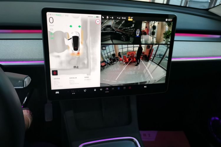 特斯拉 Model Y 2024款 后轮驱动版中控内饰16