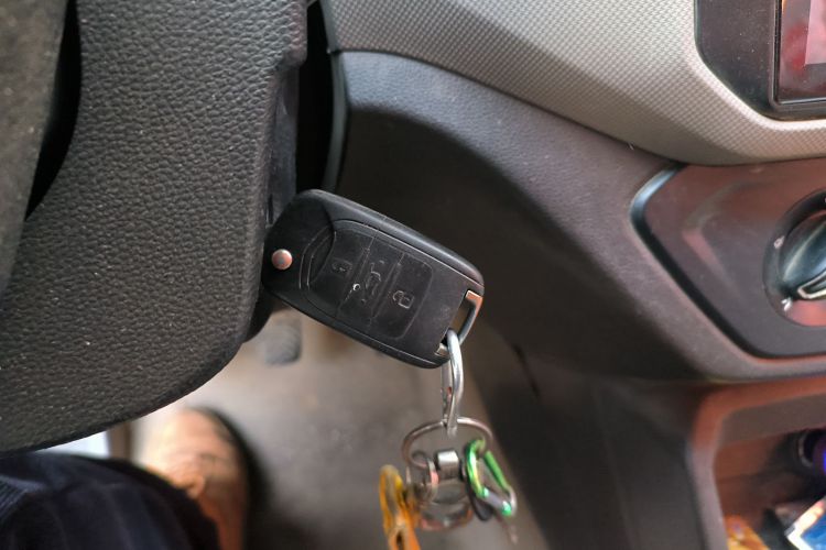 五菱汽车 五菱宏光 2018款 1.5L S标准型L2B中控内饰7001