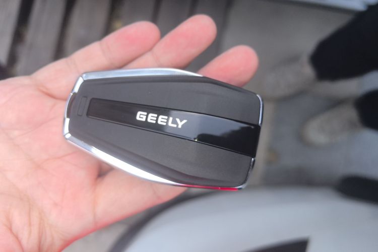 吉利汽车 博越L 2023款 1.5TD DCT尊贵型中控内饰11