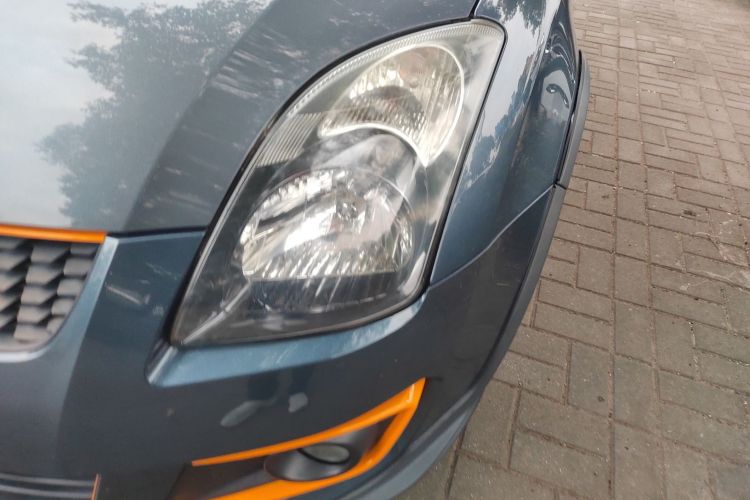 铃木 雨燕 2016款 1.5L 手动时尚型酷玩版局部细节36