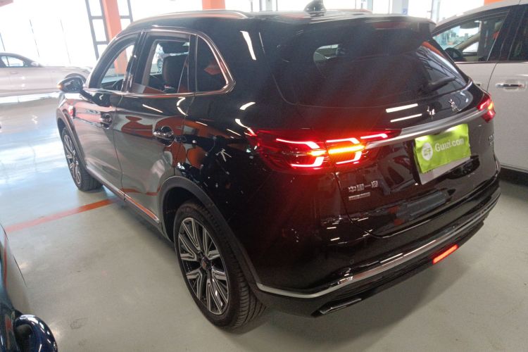 红旗HS5 2022款 改款 2.0T 智联旗享四驱版车身外观4