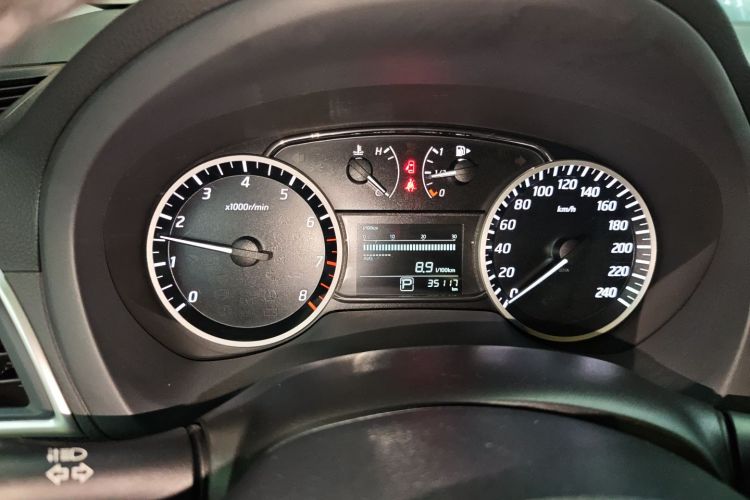 日产 轩逸 2019款 1.6XV CVT智联尊享版 国VI中控内饰14