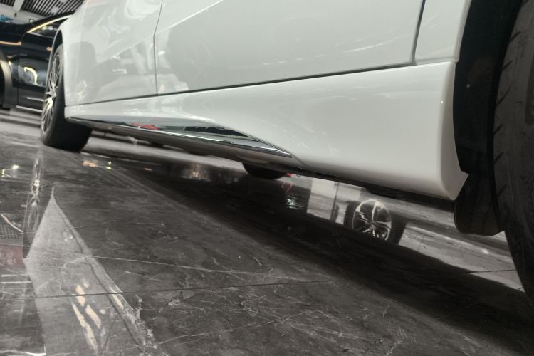 奔驰C级 2025款 C 260 L 运动版局部细节9002