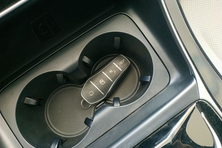 比亚迪 秦PLUS 2024款  荣耀版 DM-i 120KM超越型中控内饰11