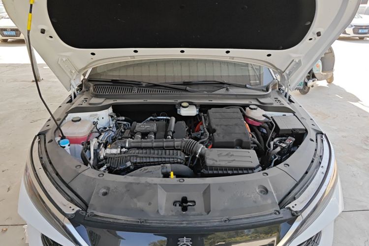 比亚迪 秦L 2024款 DM-i 120KM领先型机舱底盘24