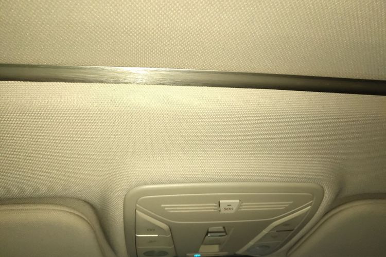 红旗HS5 2019款 2.0T 智联旗享版中控内饰22