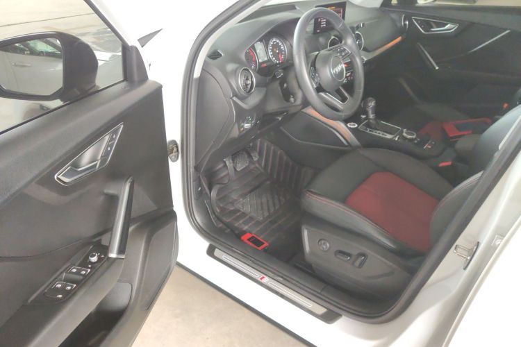 奥迪Q2L 2020款 35 TFSI 时尚动感型中控内饰20