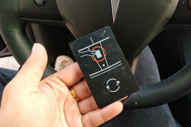 特斯拉 Model 3 2022款 后轮驱动版中控内饰7001