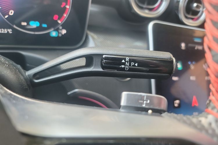 奔驰C级 2022款 改款 C 260 L 运动版中控内饰18