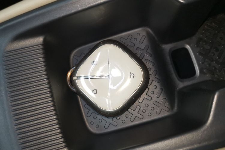 五菱汽车 五菱缤果PLUS 2024款 510km 旗舰版 四座版中控内饰7001