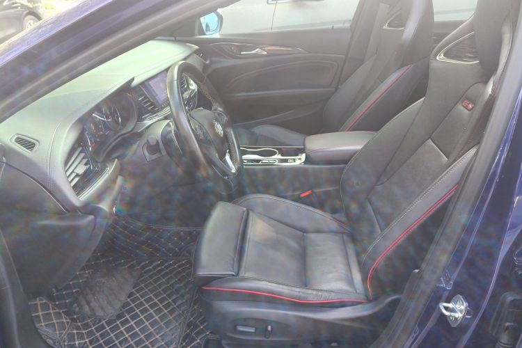 别克 君威 2021款 改款 GS 28T 精英型中控内饰19