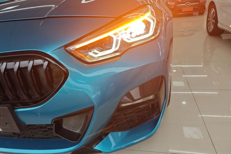 宝马2系(进口) 2021款 225i 四门轿跑车 M运动曜夜套装局部细节36