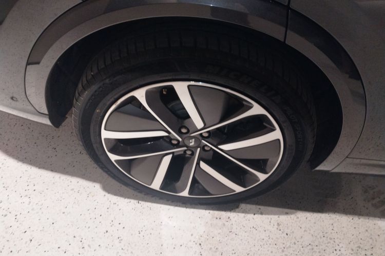 理想汽车 理想L7 2024款 Ultra车身外观6003