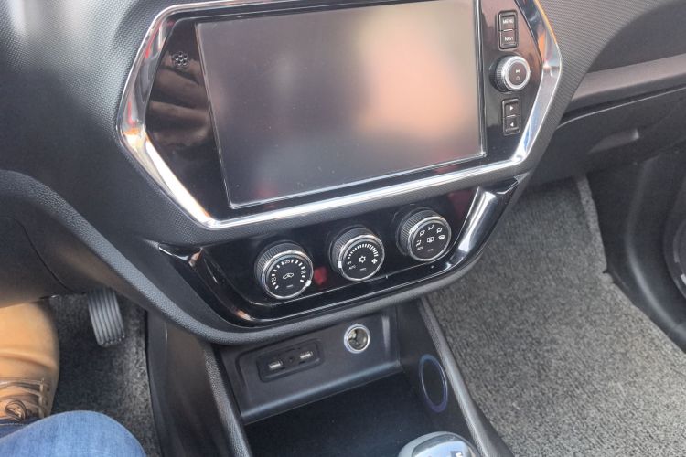 东南DX3 2018款 1.5T SRG 手动尊贵型中控内饰16