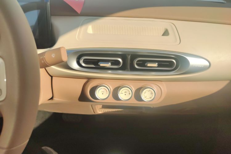 五菱汽车 宏光MINIEV 2025款 四门版 进阶款中控内饰16