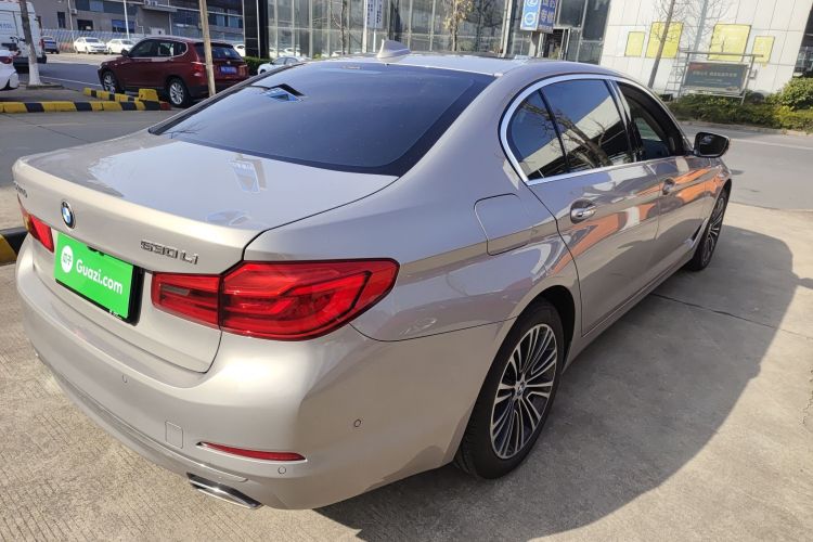 宝马5系 2018款 530Li 尊享型 豪华套装车身外观7