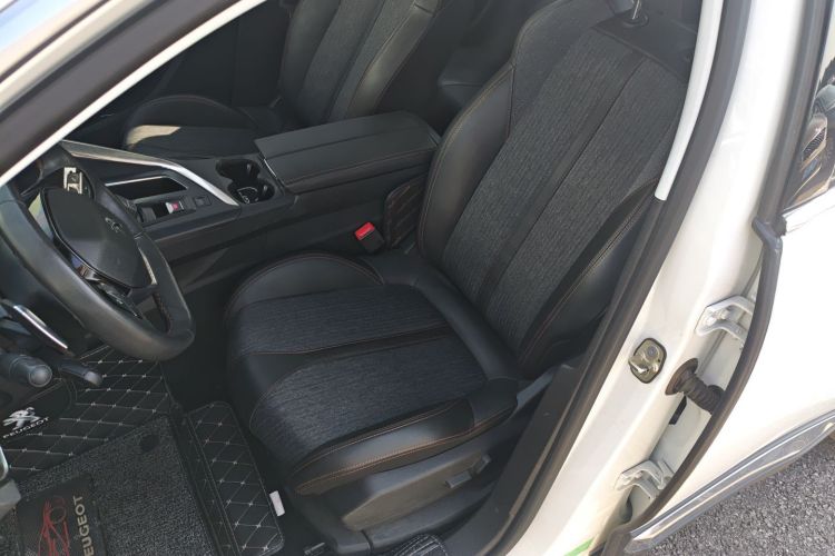 标致4008 2017款 350THP 精英版局部细节19