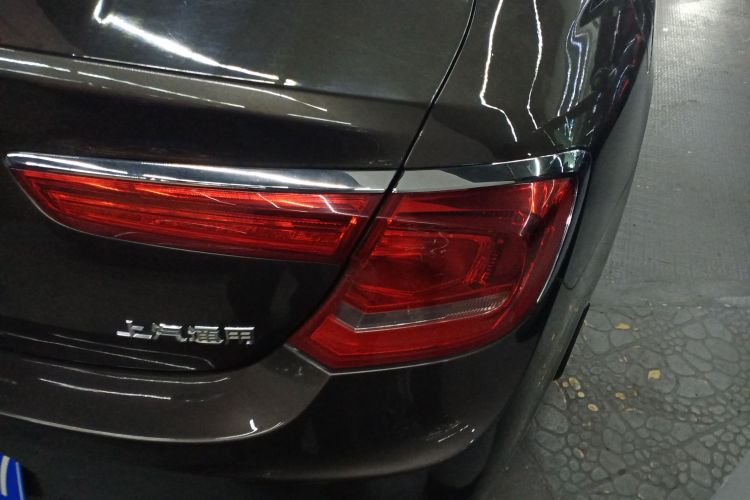 别克 君越 2018款 20T 精英型车身外观9