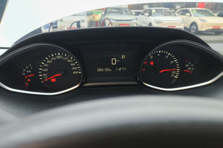 标致308S 2015款 1.2T 自动劲驰版局部细节14