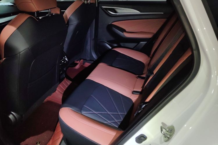 长安 逸动 2024款 PLUS 蓝鲸NE 1.4T GDI DCT高能版中控内饰7004