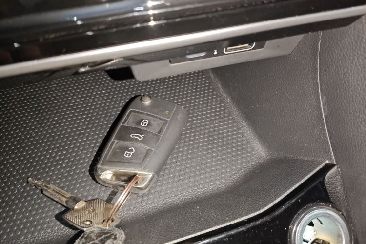 大众 朗逸 2024款 300TSI DSG星空领先版中控内饰11